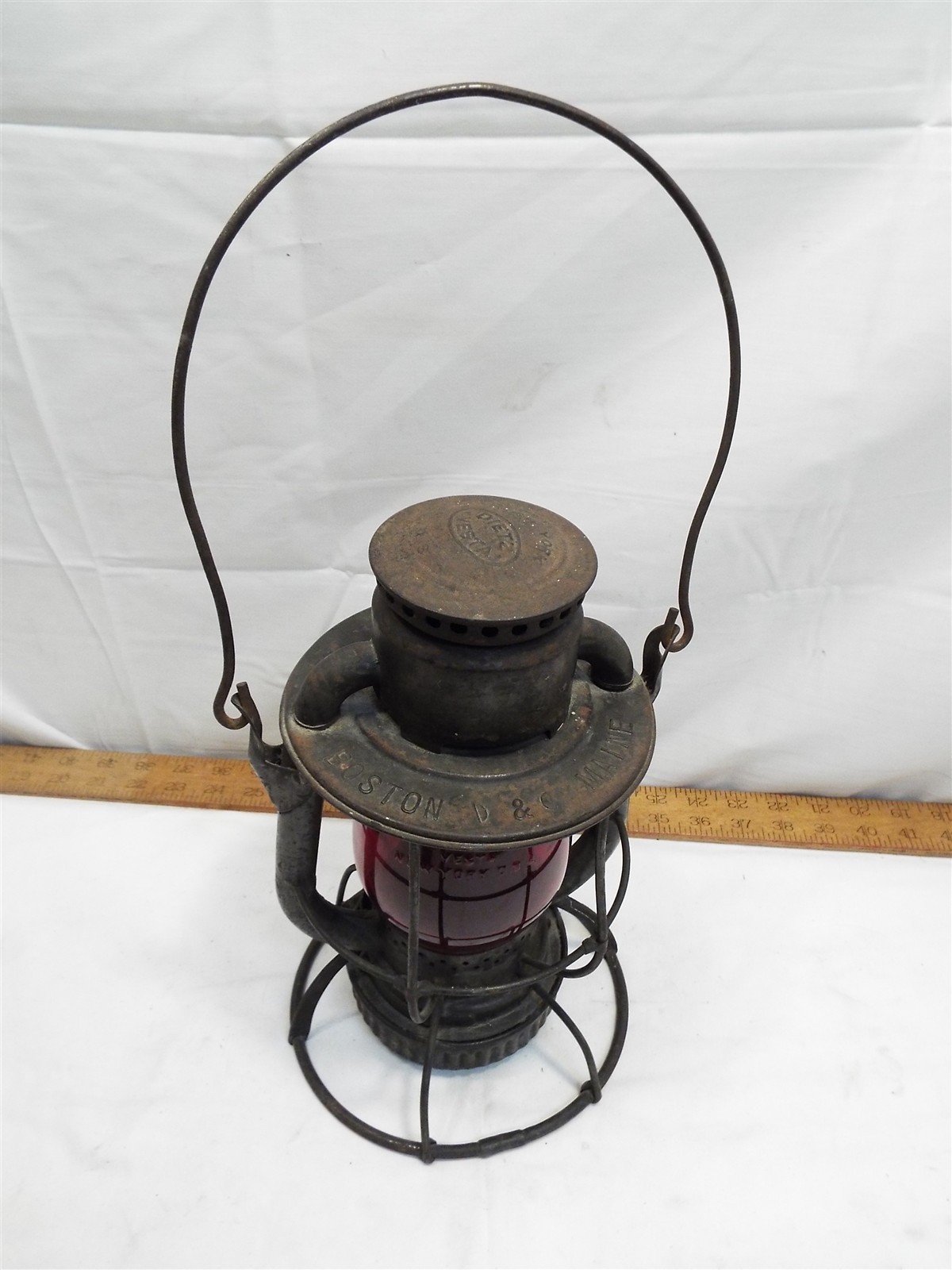 Boston & Maine Dietz Vesta Kerosene RR Lantern Railroad Lamp Light Red CNX Globe