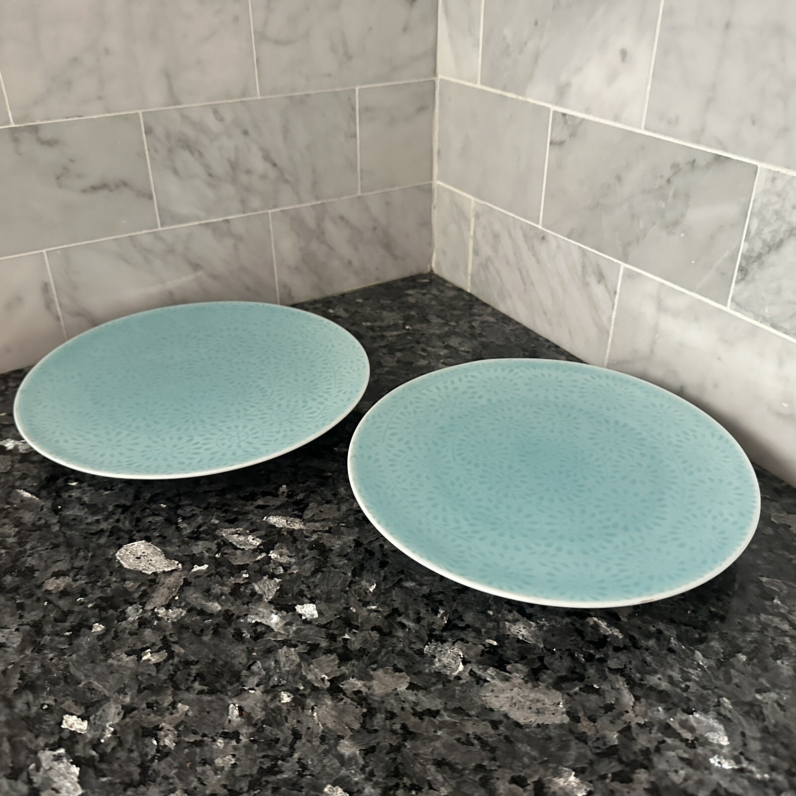 Pair Of Japanese Blue And White Porcelain Arabesque Platform Plate Minoyaki