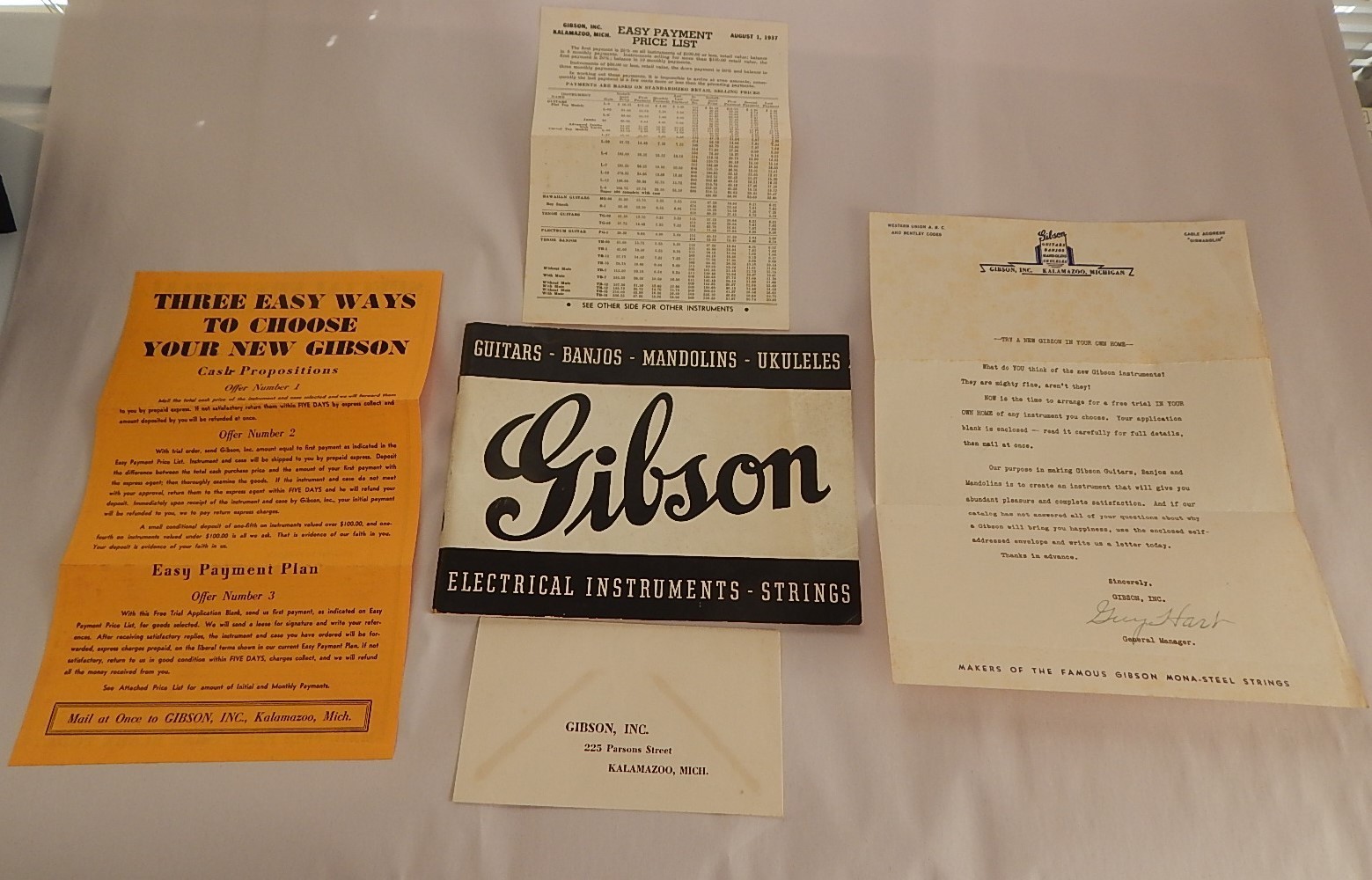 vintage original 1937 Gibson Guitar Y catalog with original mail documents