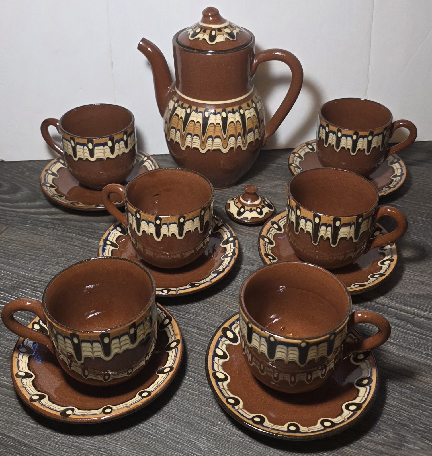 14 pc Vtg MCM Bulgarian Troyan Drip Redware Feather Pottery Tea Set Teapot Cups