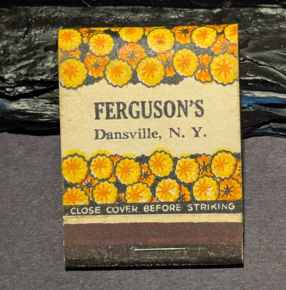 Rare/Vintage/ Girlie/1940s Feature Matchbook Printzess Fashioned By Printz N. Y.