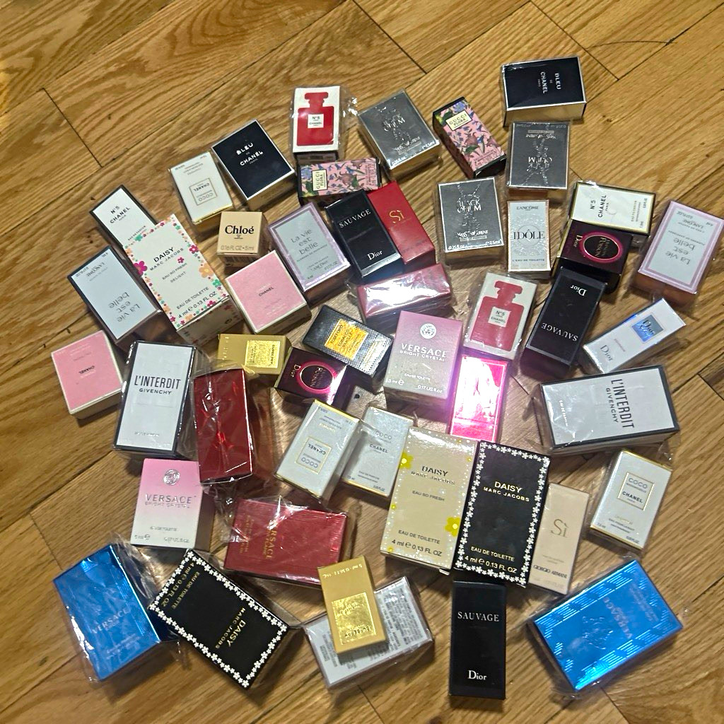 Mixed Brands Lot of Mini Perfume Samples/Miniatures Dior Chanel Versace Chloe 50