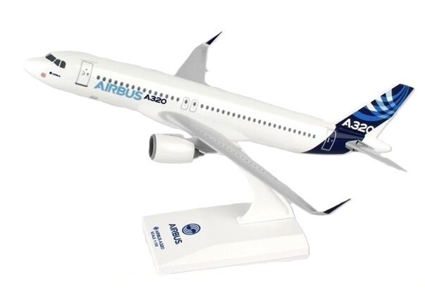 Skymarks SKR227N Airbus A320 House Neo Engines Desk Display 1/150 Model Airplane