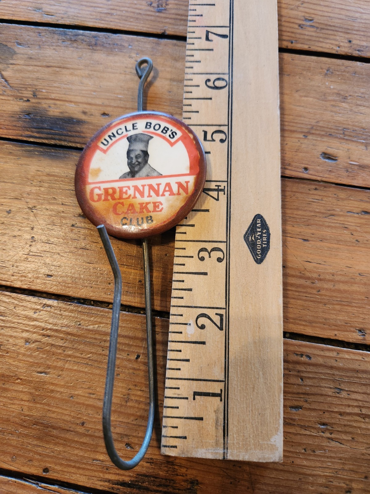 1920s ANTIQUE UNCLE BOB\'S GRENNAN CAKE CLUB advertising celluloid Bill Hook A