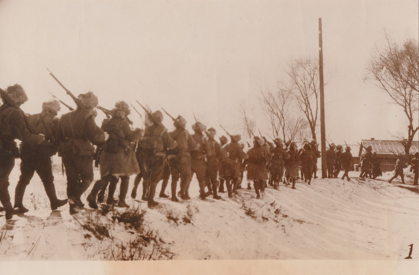 1931 Press Photo Japanese Soldiers enter Hsinmin, Manchuria to Fight the Chinese