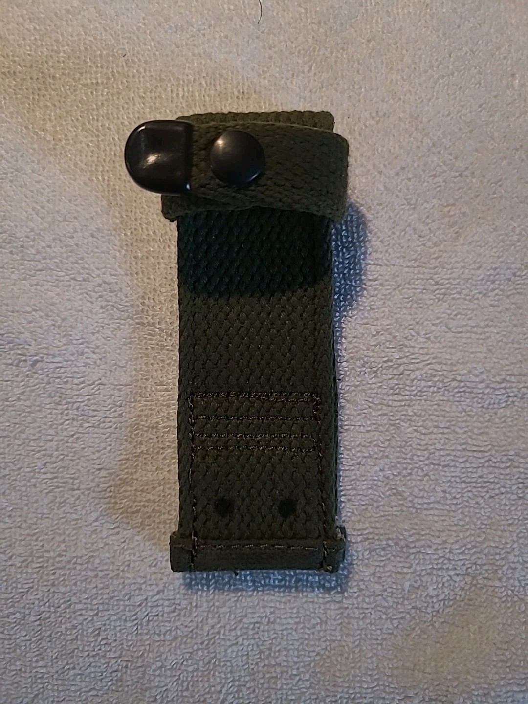 WWII U.S. M8 Scabbard Web Hanger