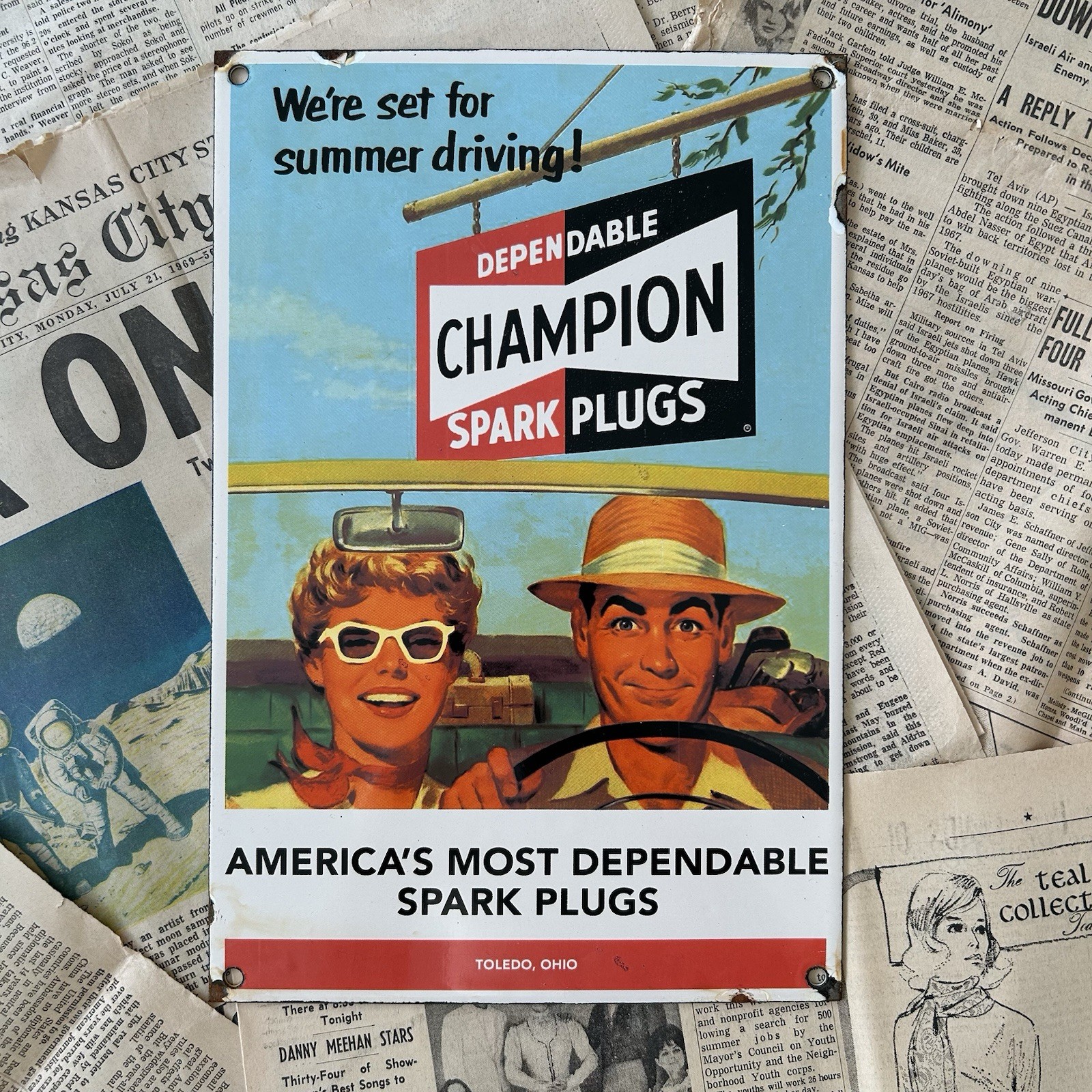 VINTAGE CHAMPION SPARK PLUGS 8X12 INCHES PORCELAIN ENAMEL SIGN