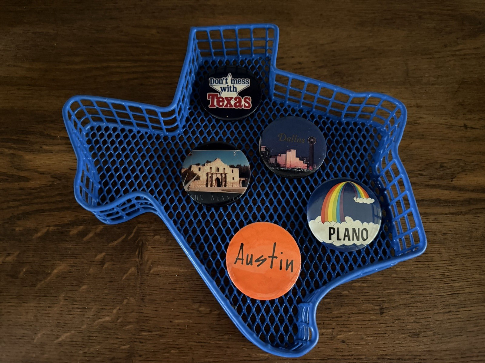 Vintage Texas Themed Buttons Lot of 5 with Texas-Shaped Blue Mesh Basket