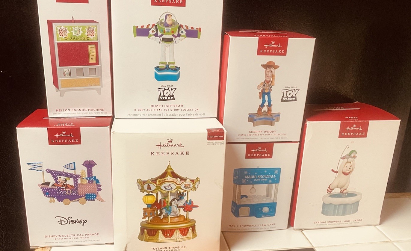 Hallmark Lot Of Seven Power Cord Ornaments Toyland Traveler Woody Buzz Goofy