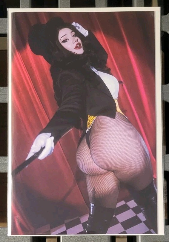 Bigg Pigg Origin Story #1 Katsumi Tori Zatanna Cosplay Excl Virgin Cover - NM