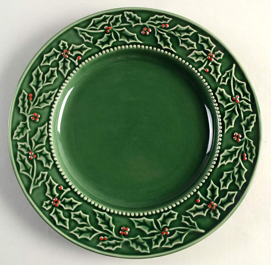 Hampton Forge Christmas Berries Dinner Plate 6800266