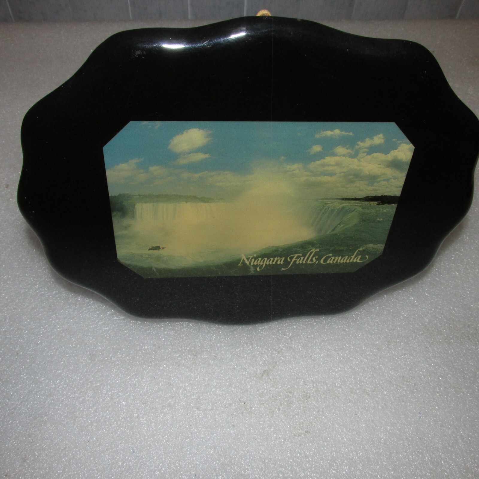 Niagra Falls Canada wall plaque vintage DenCraft lacquer
