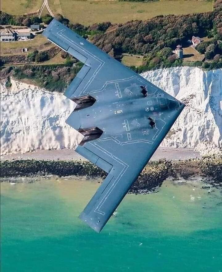 USAF B2 Spirit Bomber over England  Re-Print 4x6 #2004