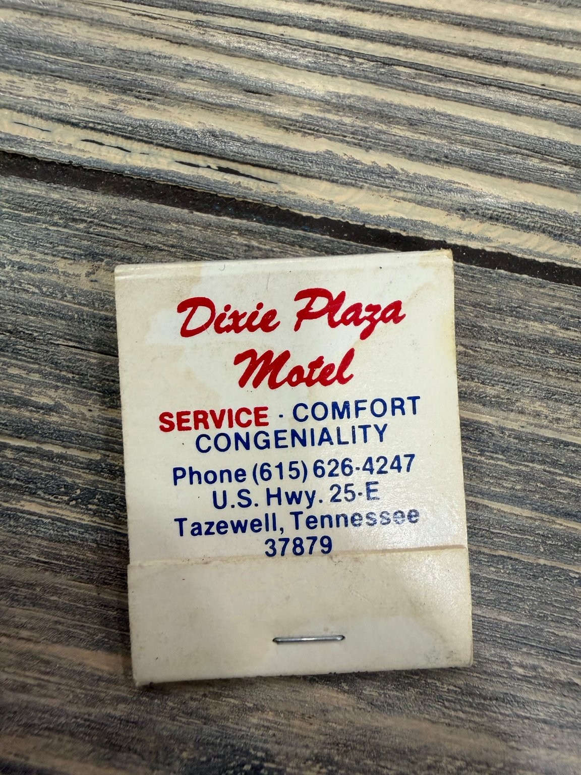 Dixie Plaza Motel Tazewell Tennessee Vintage Mid-Century Red Blue Text Matchbook Dixie Plaza Motel Tazewell Tennessee Vintage Mid-Century Red Blue Text Matchbook