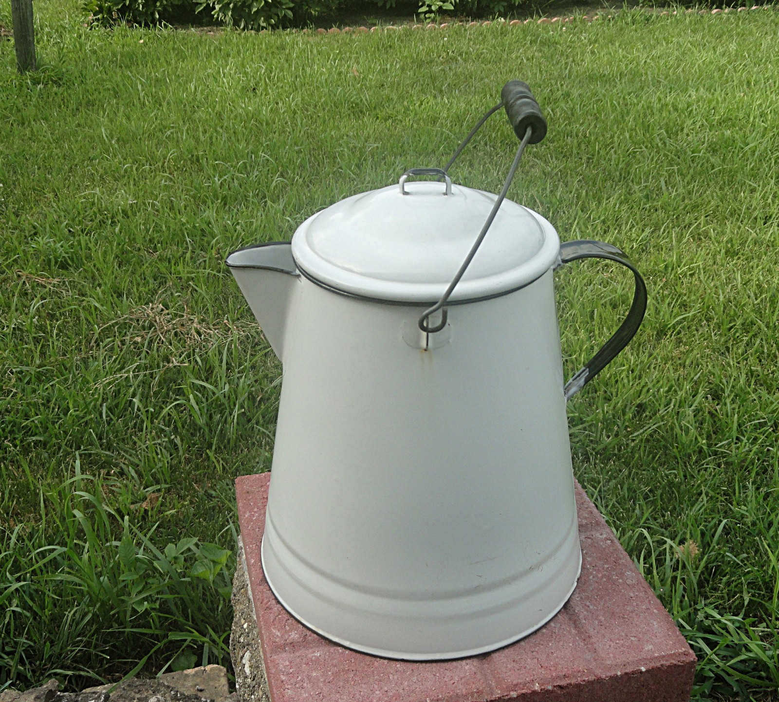 Vintage Enamelware Kettle With Lid Large Campfire Coffee Pot White W Black Trim