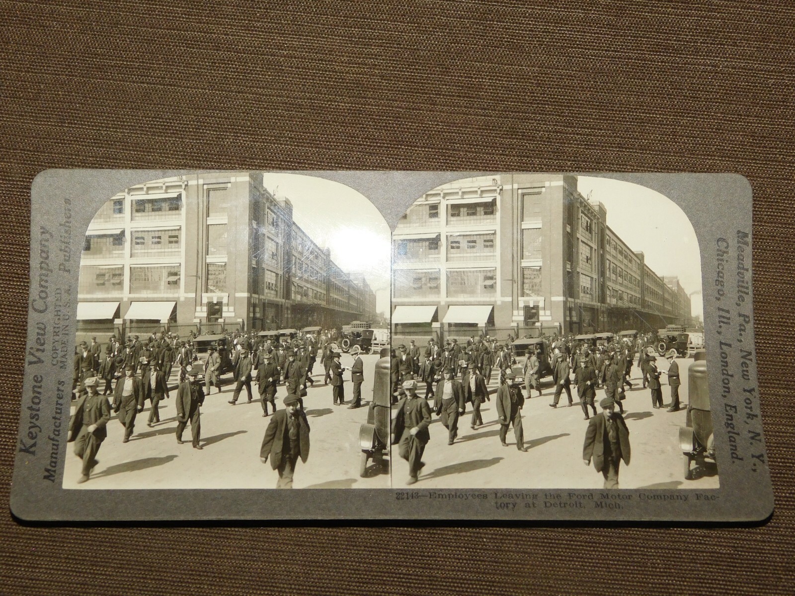 VINTAGE CAMERA STEREOVIEW STEREOSCOPE CARD FORD MOTOR CO DETROIT MICHIGAN