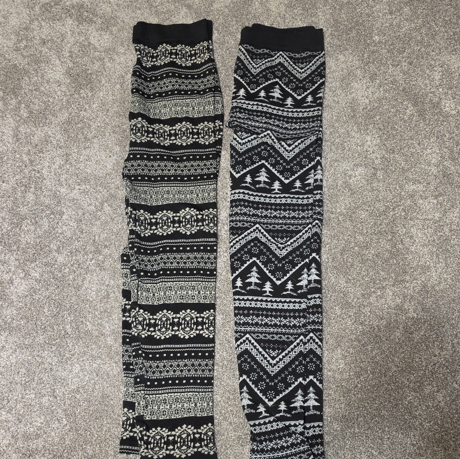 Pink Republic Lot of 2 Medium Warm Yoga Leggings Black White Stretch