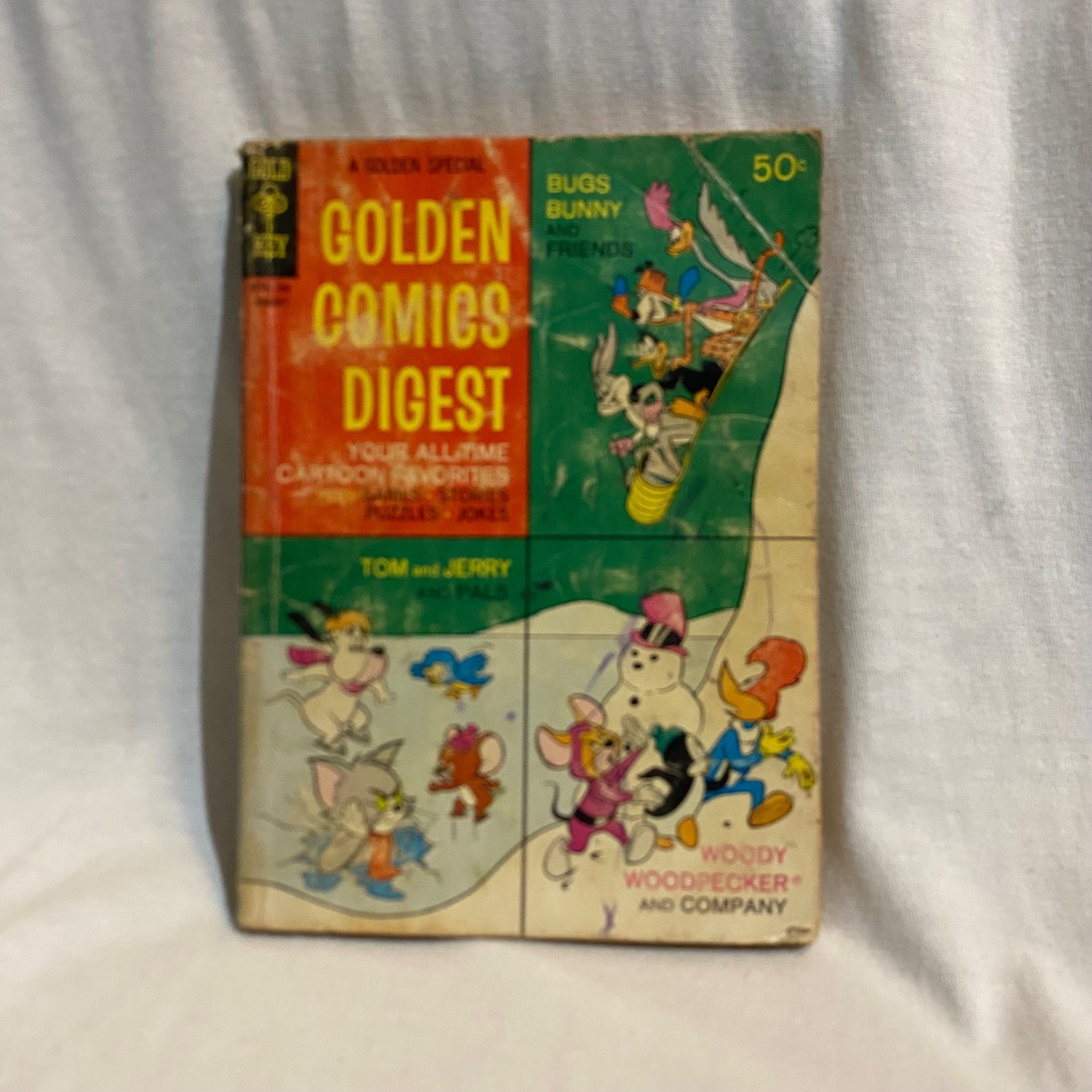 Vintage Golden Comics Digest 1969 Gold Key Bugs Bunny Tom Jerry Woody Woodpecker