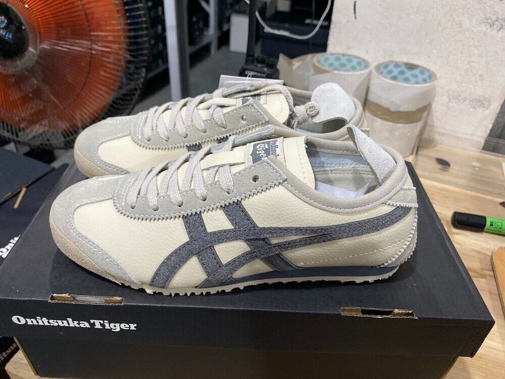 NEW Onitsuka Tiger Mexico 66 D2J4L-0297 Birch/Carbon Sneakers - Iconic Footwear