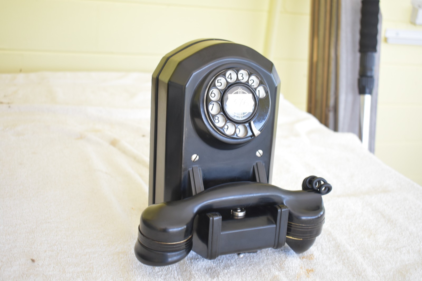 Rare & Beautiful Automatic Electric Telephone Model 35