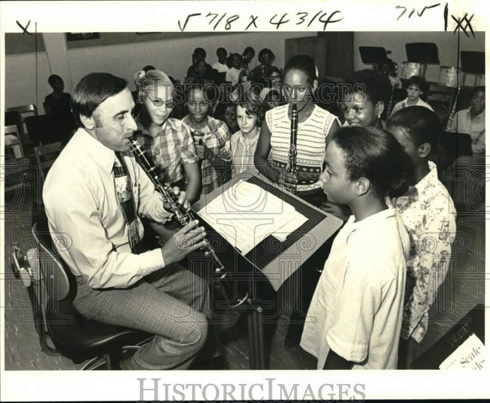 1978 Press Photo Rudolph Valentino, Clarinet Teacher at F.W. Gregory Junior High
