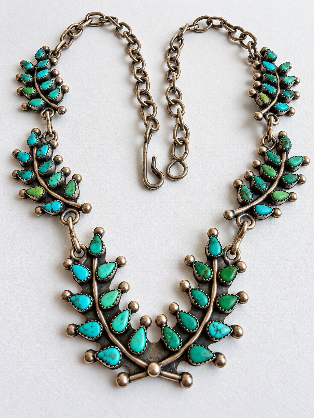 Vintage Zuni Sterling Turquoise Petit Point Leaf Necklace Unmarked 40.1g Boho