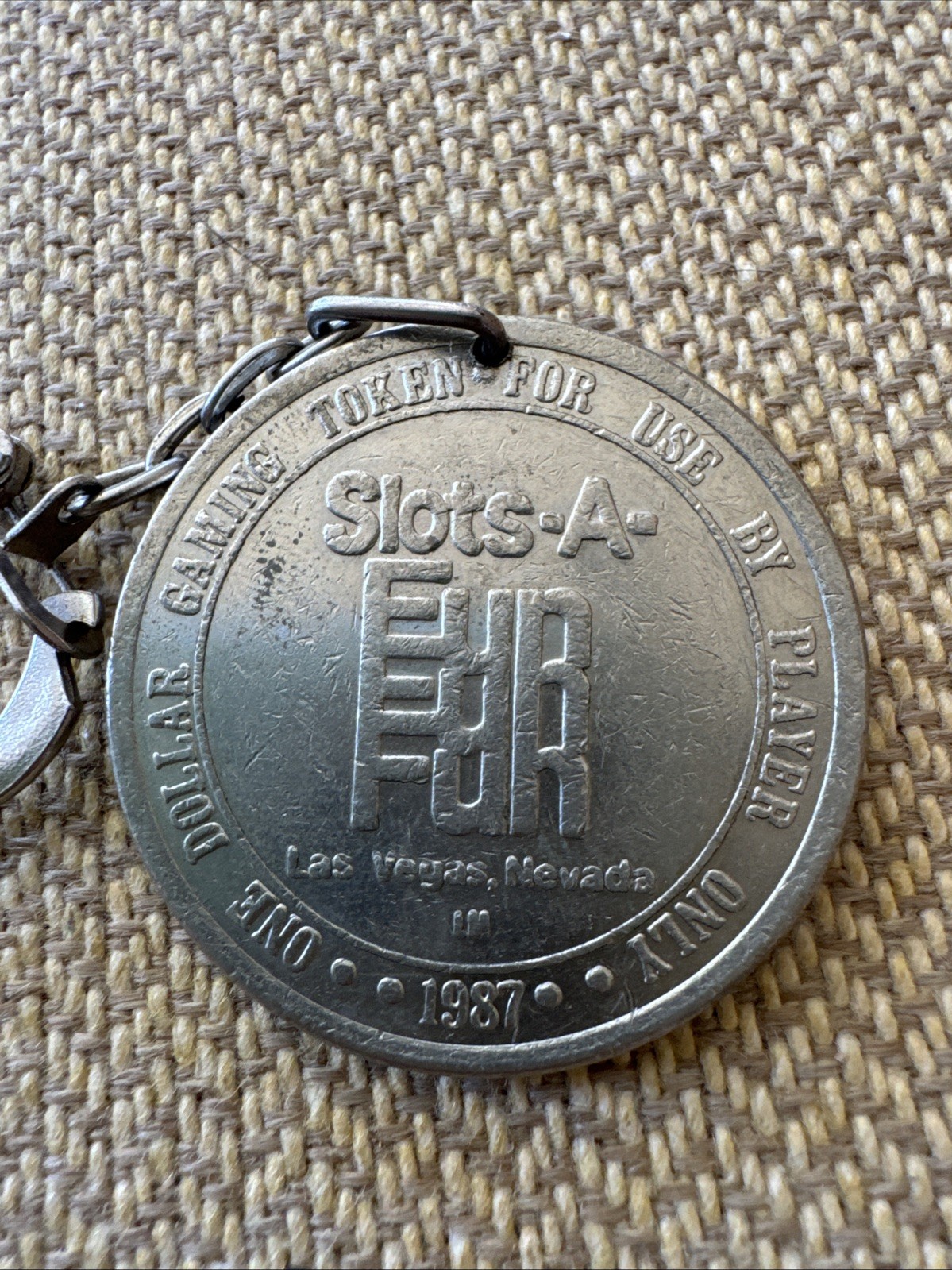Vintage Keychain Circus Circus Hotel And Casino Poker Chip Rare Slots A Fun
