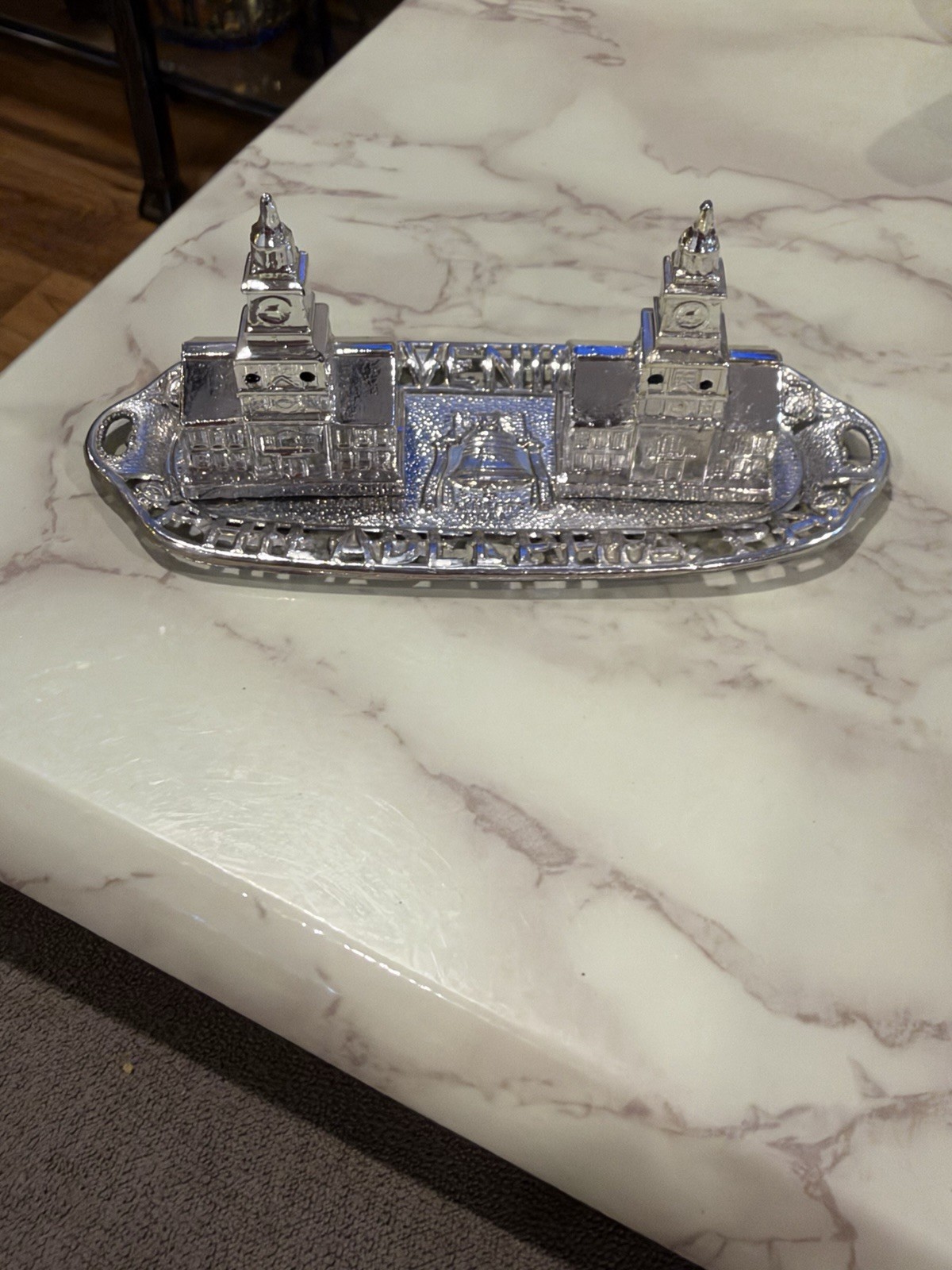 Vintage Woolworths Philadelphia Independence Hall Salt & Pepper Shakers Japan