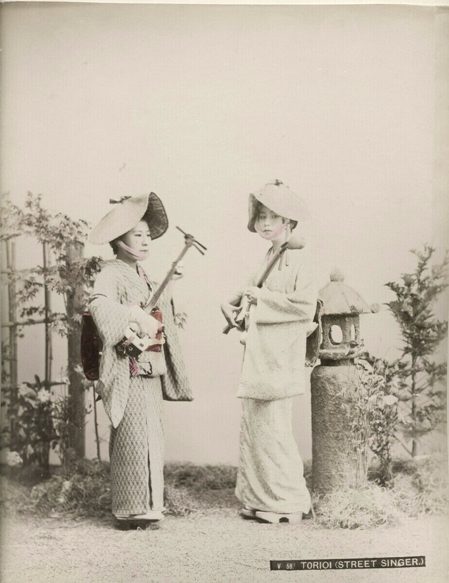 c.1880\'s PHOTO - JAPAN TORIOI ( STREET SINGER ) / EVENING BANQUET