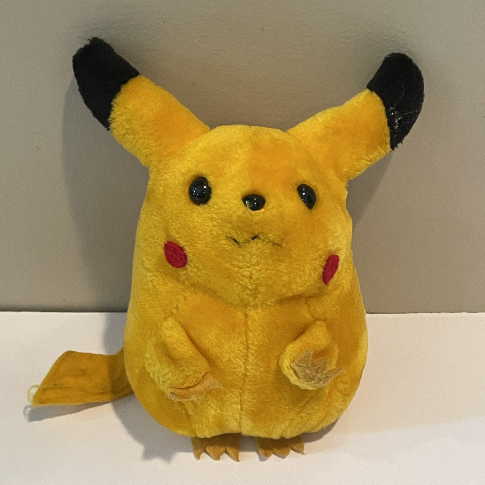 Vintage Pokémon Pikachu Party Plush RARE