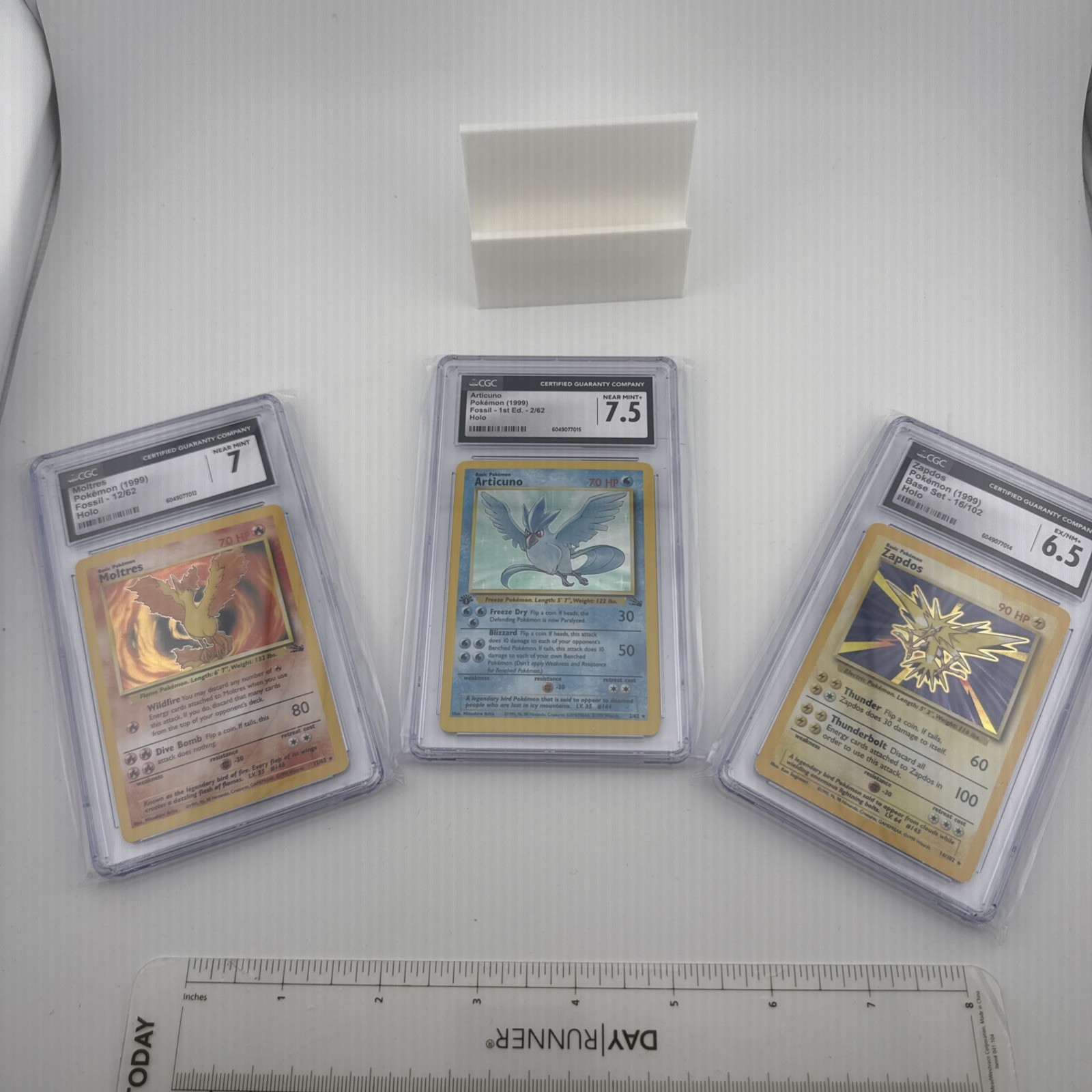 1999 POKEMON FOSSIL LEGENDARY BIRDS MOLTRES ZAPDOS ARTICUNO CGC 7.5, 7, 6.5