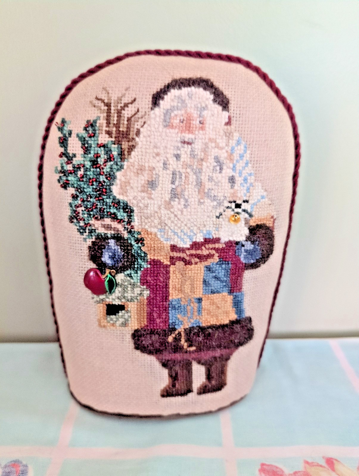 Vintage Christmas Santa Claus Shelf Sitter Pillow Door Stop Needlepoint Beads 🎄