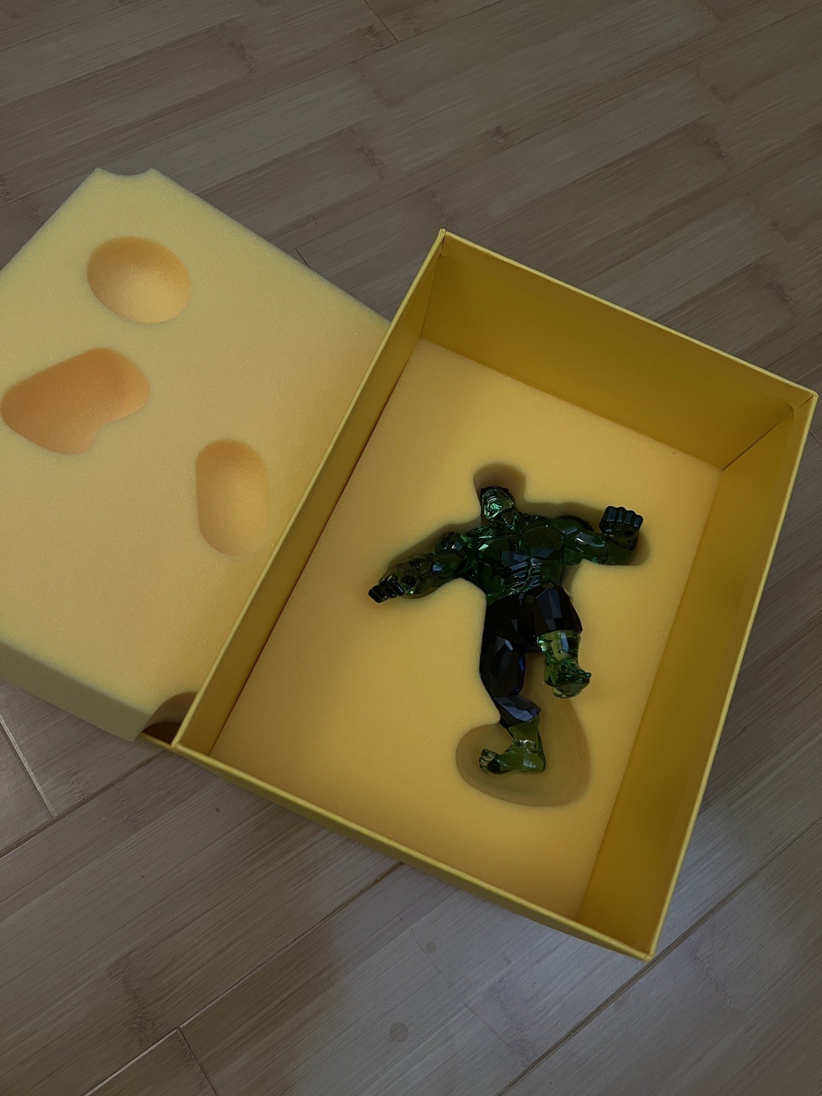 SWAROVSKI Crystal Marvel Figure Hulk #5646380 BRAND NEW RARE DCed 