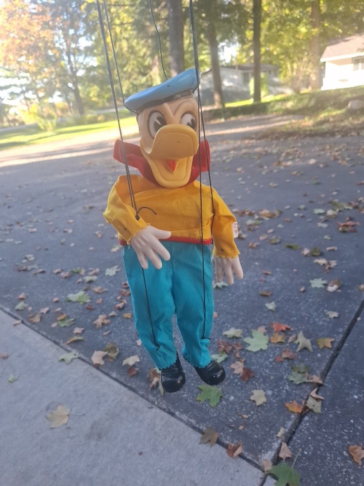 Vintage 1950s GUND Walt Disney Donald Duck marionette