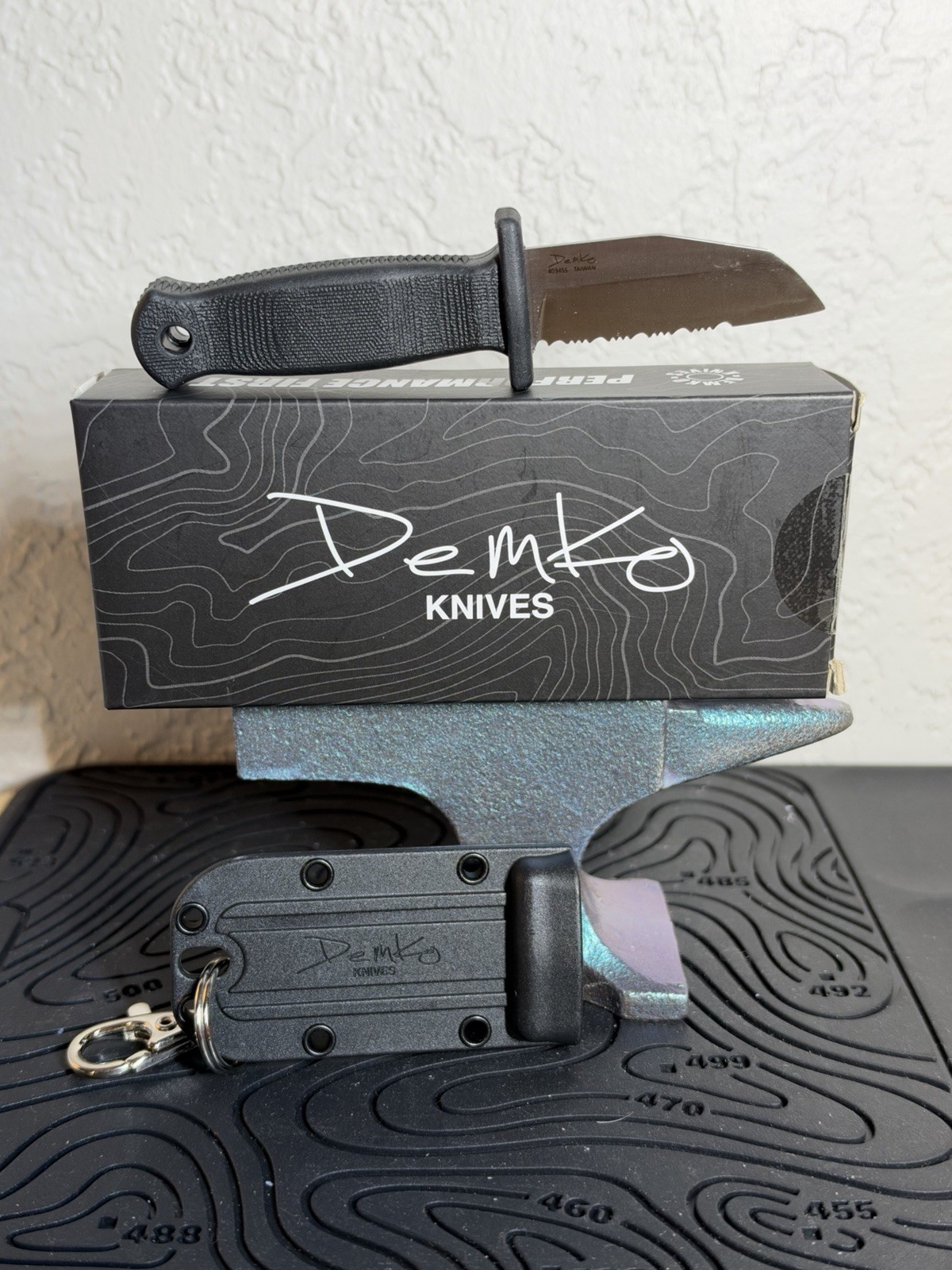 Demko Knives Armiger 2 Shark Serrated 4034SS Keychain Sheath New Open Box