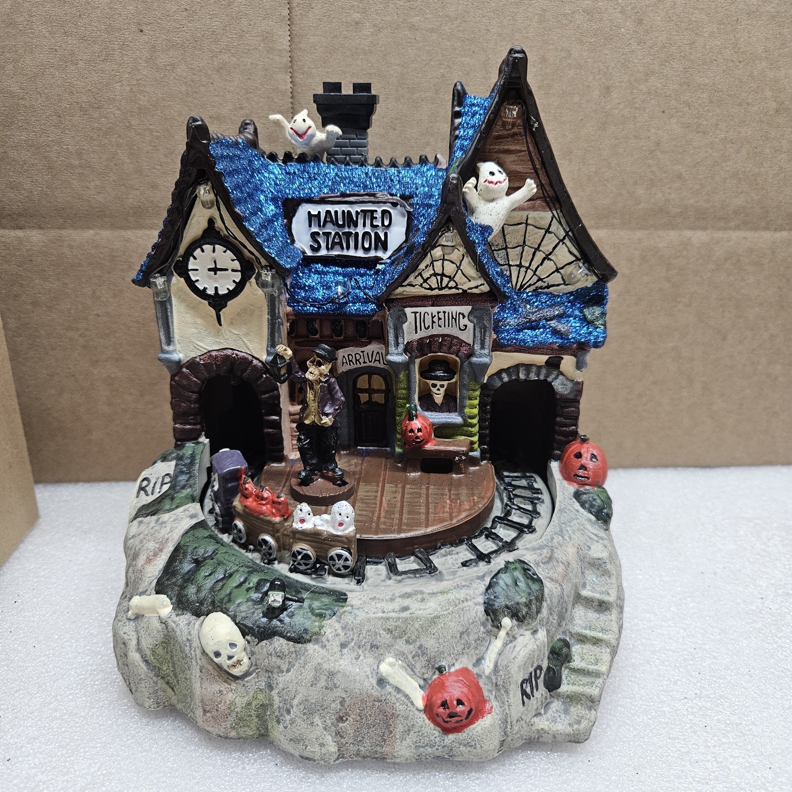 Avon Scary Halloween Village. Moving Train, Lights And Sounds. Tested/ Works