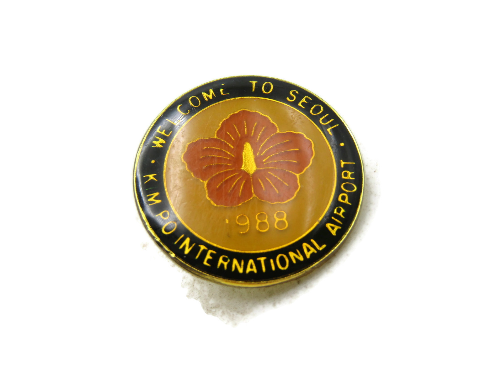 1988 Welcome To Seoul K.M. PO International Airport Pin Gold Tone