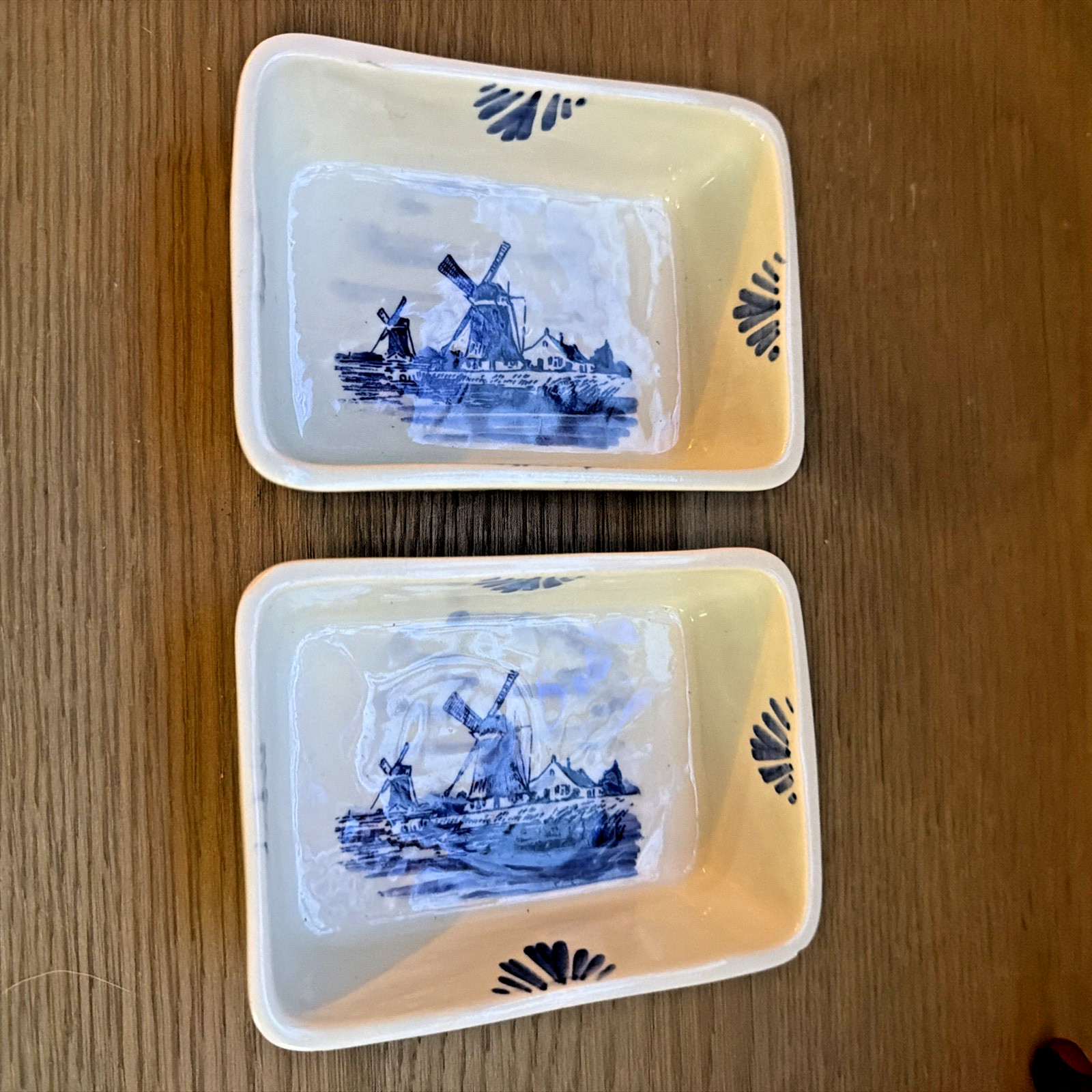 Pair of Vintage Delft Blue Holland Trinket Boxes 4.5