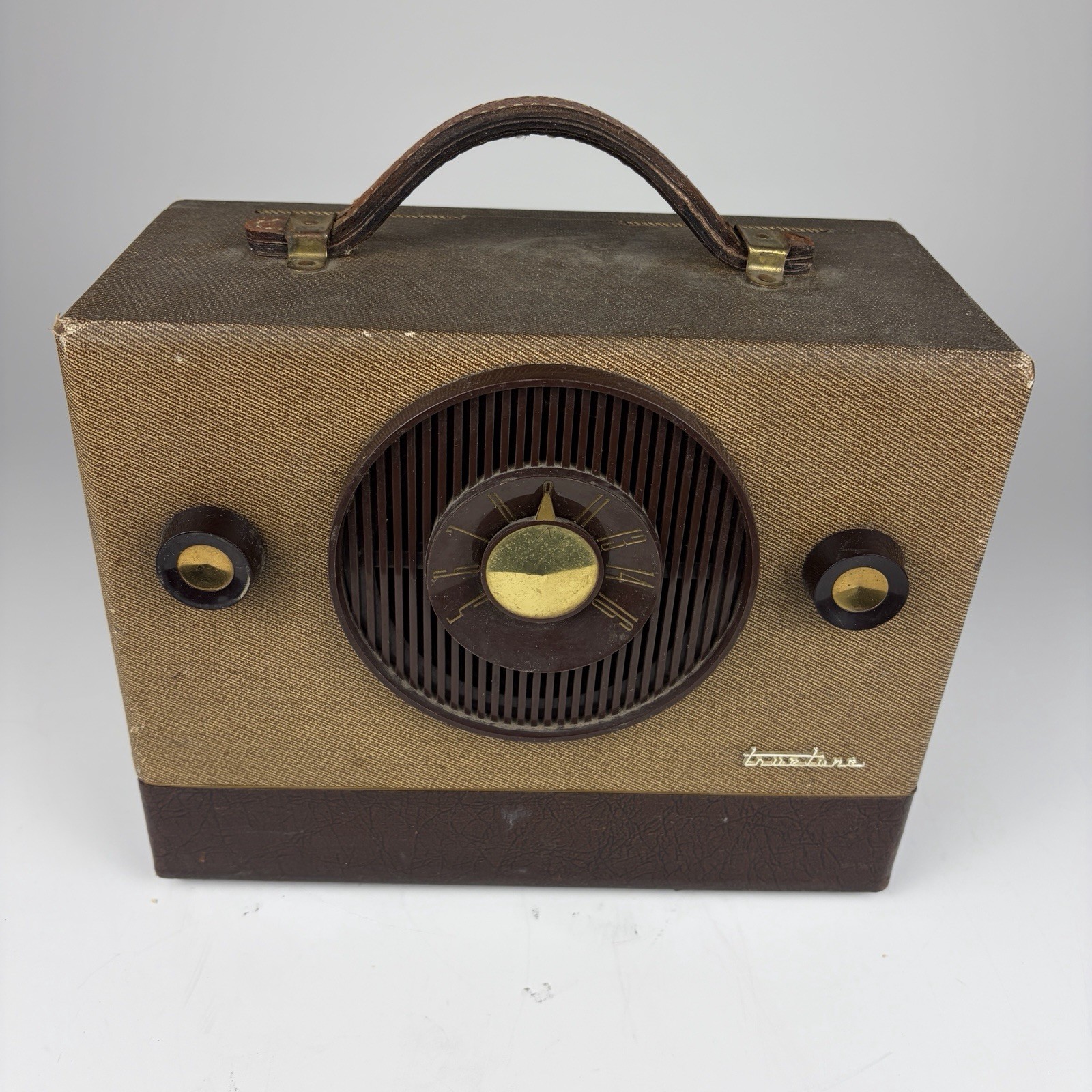 TrueTone 1954 Radio Model d-3465 Vintage. Not Tested. Needs New Cord TrueTone 1954 Radio Model d-3465 Vintage. Not Tested. Needs New Cord