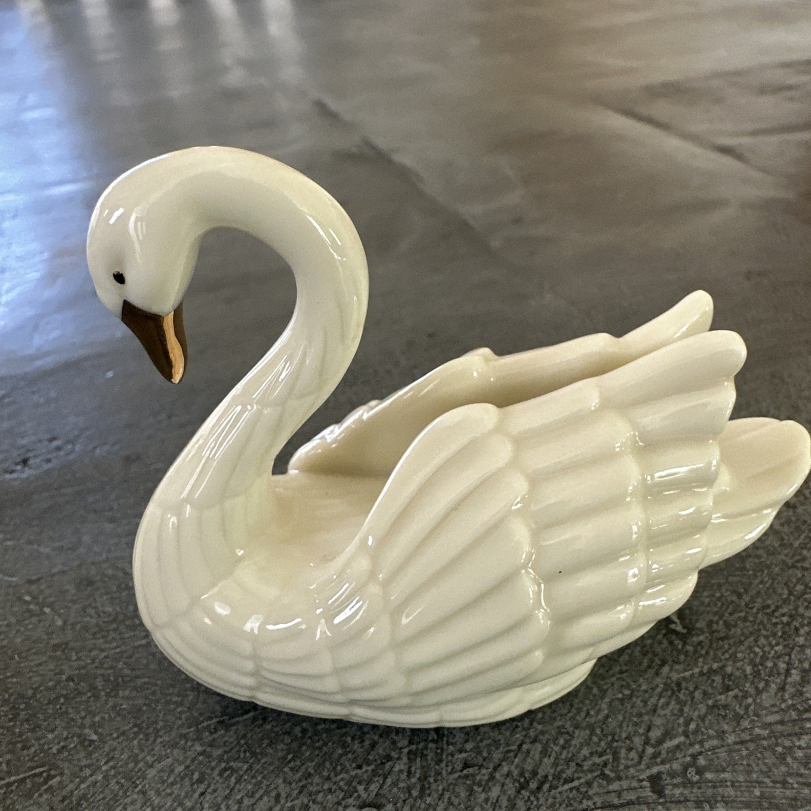 Vintage Lenox Swan Figurine 24KT Accents Wedding Bridal Cake Topper Card Holder