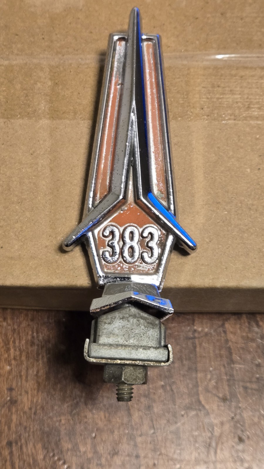 1966 1967 PLYMOUTH BELVEDERE SATELITE 383 HOOD ORNAMENT 2579849 RED rare OEM 