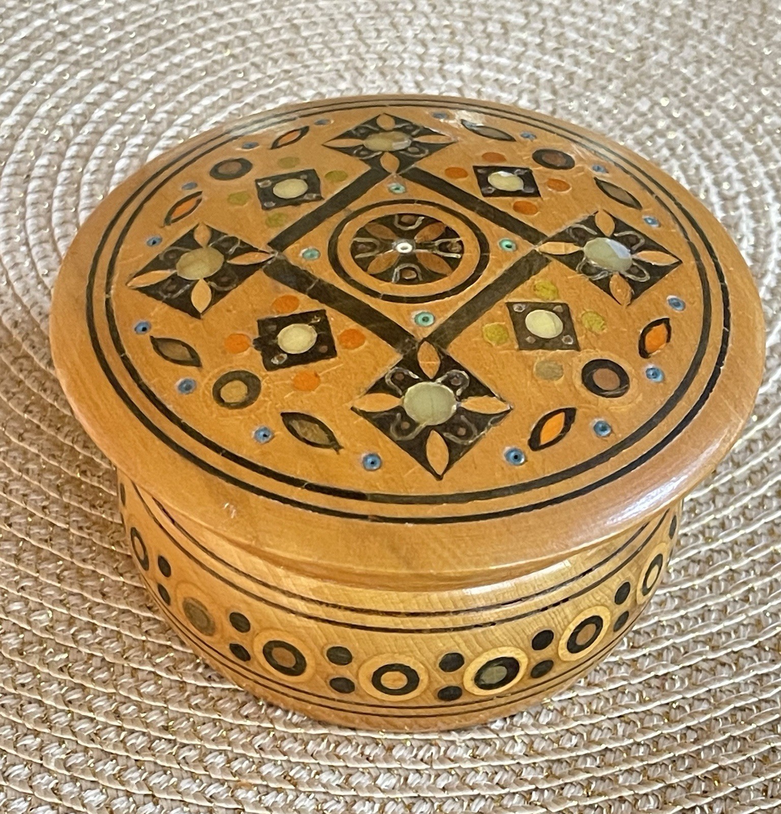 VTG Hutsul Ukrainian Folk Art Turned Wood Jewelry Trinket Box Floral Inlay