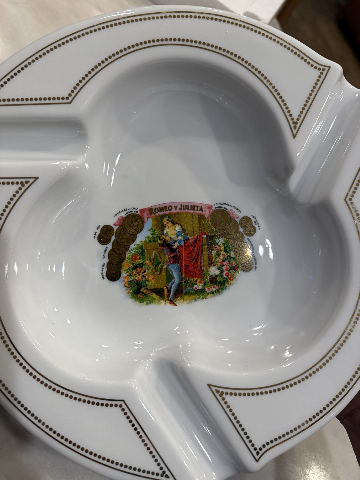 Romeo y Julieta Large Porcelain Cigar Ashtray Vintage Dominican w/ Original Box