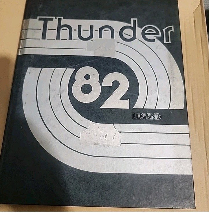 Mountain View High School Vancouver WA Yearbook  1982 Thunder First Year Open