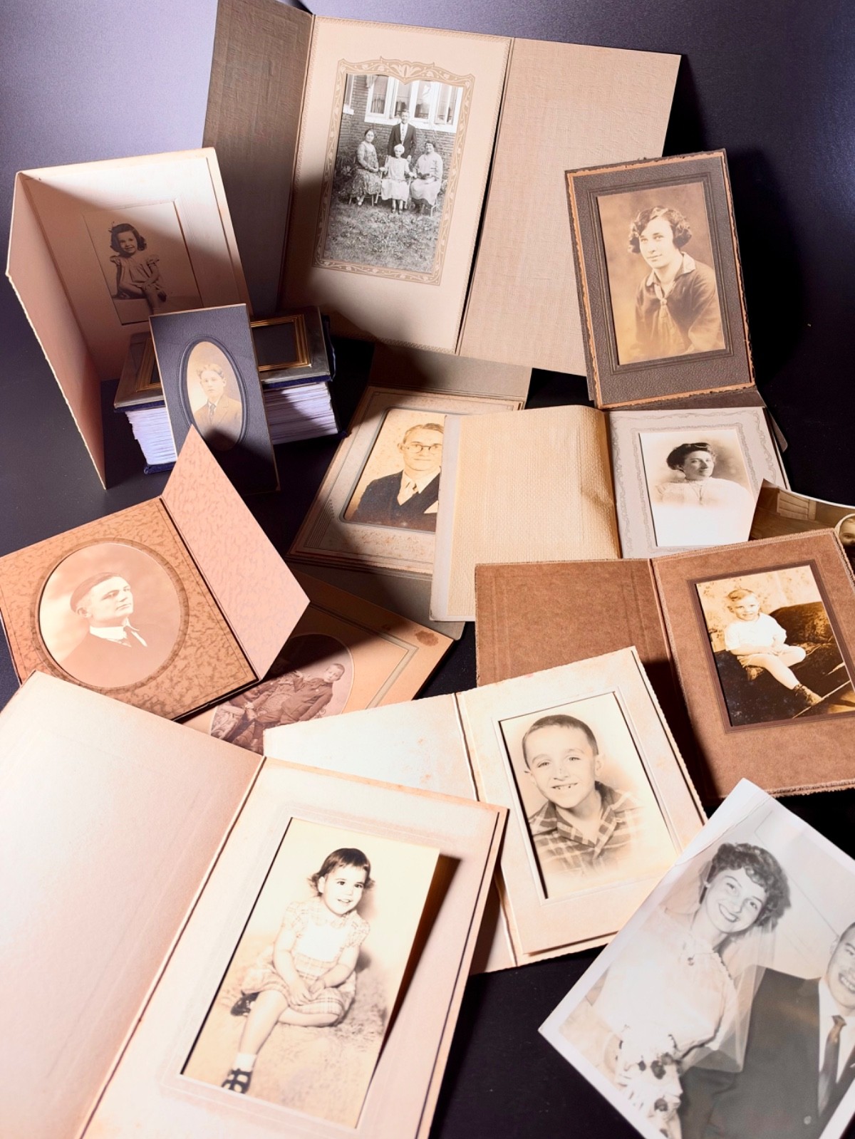 Mixed vintage photo lot of over 100 photos-early 1900s plus 1980s+ photo album
