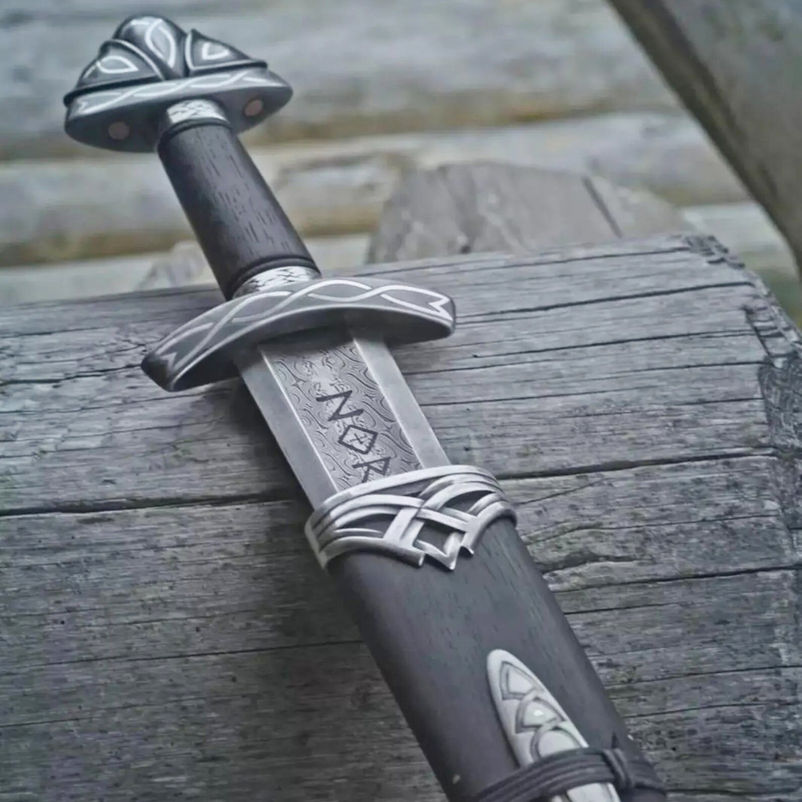 Handmade Northman Viking Damascus Steel Sword W/Scabbard Long Roman Sword