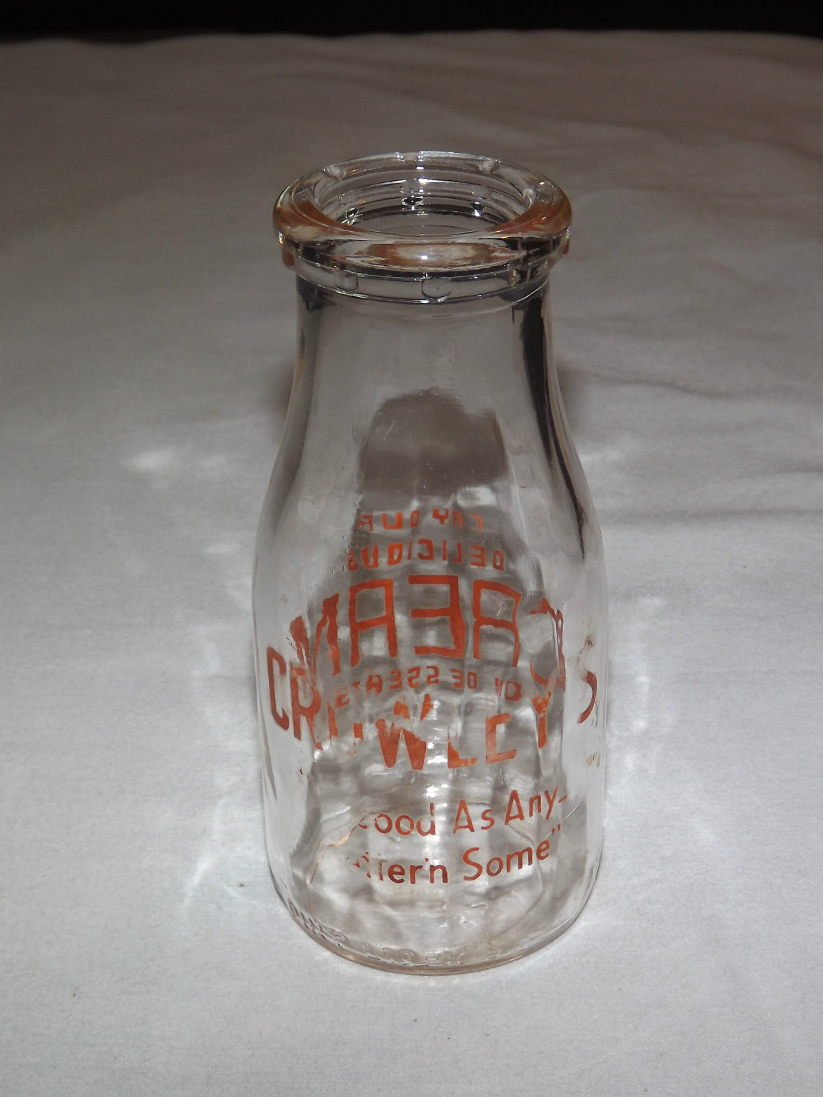 VINTAGE 1958 CROWLEY'S       1/2 PINT MILK BOTTLE