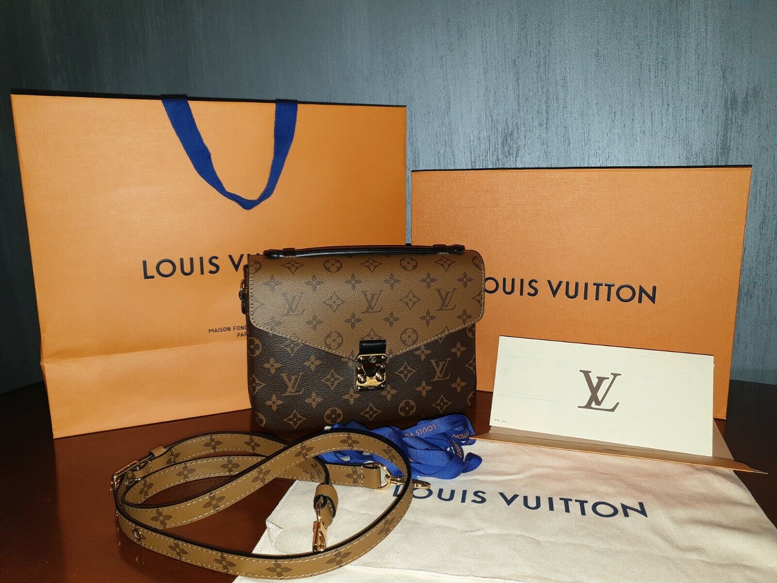 Louis Vuitton Pochette Metis Monogram Reverse Coated Canvas Bag