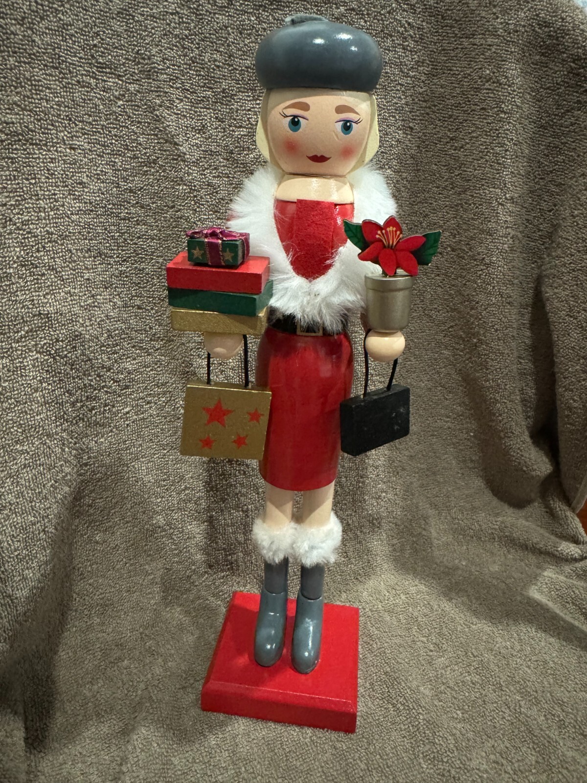 Nutcracker Shopping Girl Woman 14