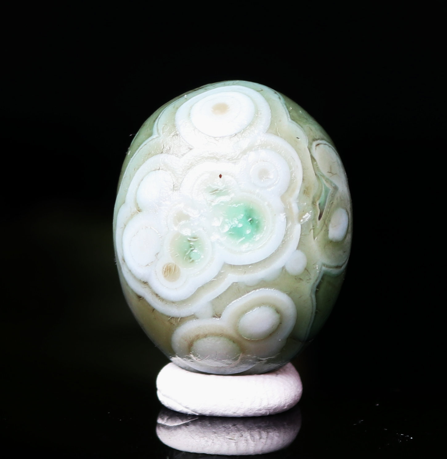 11g Natural Green Gobi Agate Eyes Agate/stone Madagascar (not polished) D020